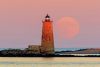 super-moon-rise-at-whaleback-lighthouse-john-vose.thumb.jpg.1ad13570b0129a442a04355fae01ee97.jpg